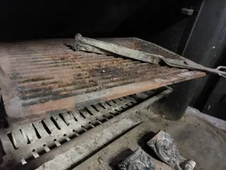 Preciosa chimenea antigua Hergóm. Llar de foc