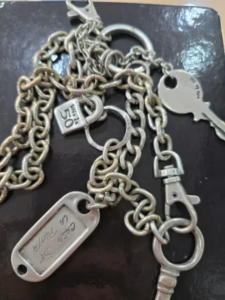 Collar Uno de 50 con llaves y cadena