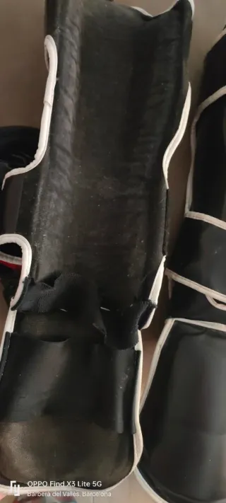 Espinilleras y guantes Bad Boy L/XL