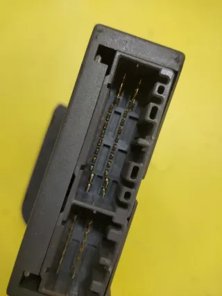 BOTONERA ELEVALUNAS ELECTRICOS ALFA 147