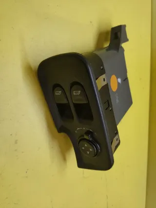 BOTONERA ELEVALUNAS ELECTRICOS ALFA 147