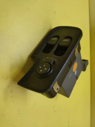 BOTONERA ELEVALUNAS ELECTRICOS ALFA 147