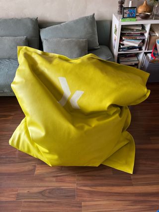 Puff grande amarillo interior/exterior