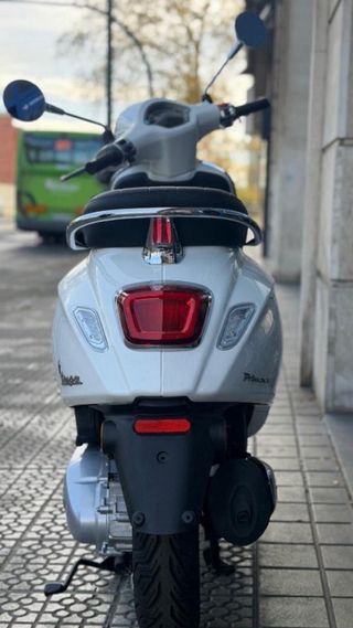 Vespa Primavera 125cc Blanca