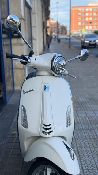 Vespa Primavera 125cc Blanca