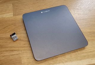 Logitech T650 Touchpad Gris