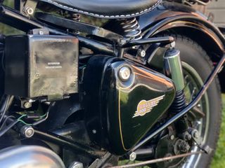 Royal Enfield Bullet 500 Negra