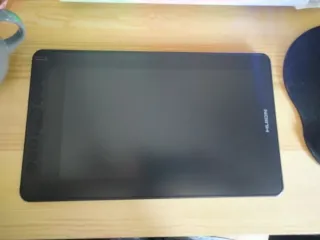 Tableta Gráfica Huion Kamvas 12 + Accesorios