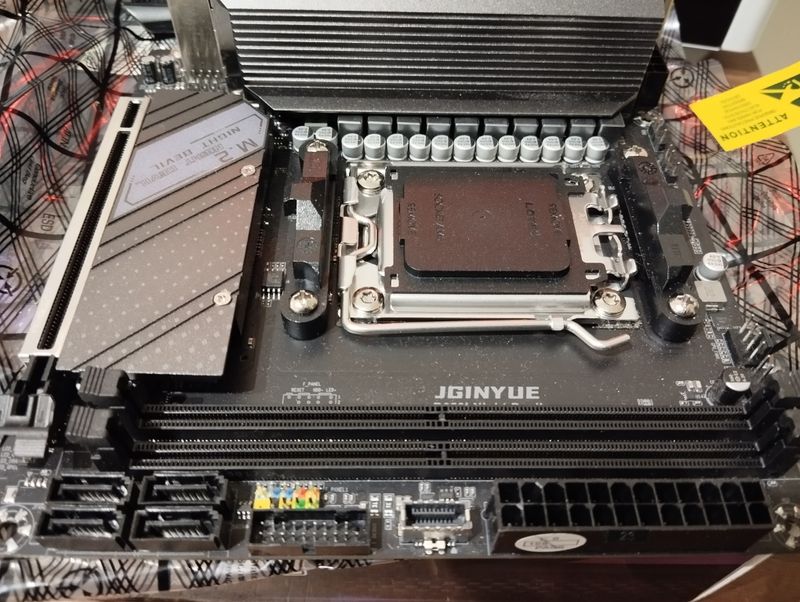 Placa Base JGINYUE B650i Night Devil AM5 Mini ITX afbeelding 3