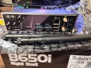 Placa Base JGINYUE B650i Night Devil AM5 Mini ITX