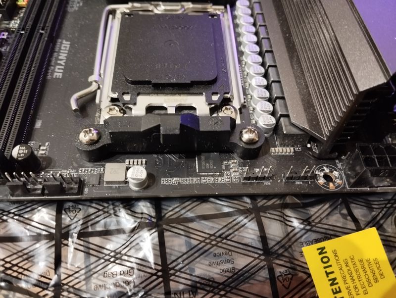 Placa Base JGINYUE B650i Night Devil AM5 Mini ITX afbeelding 4