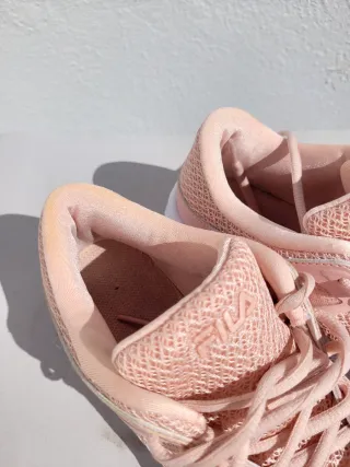 Zapatillas Fila Rosas y Blancas