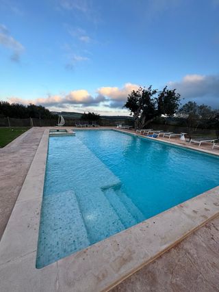 Servicio de jardinería y mantenimiento de piscinas