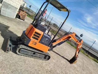 Mini excavadora Hitachi ZX19U