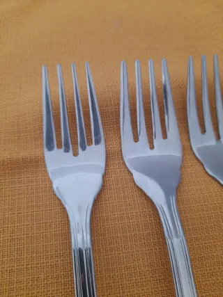 4 Tenedores Elegantes Inox