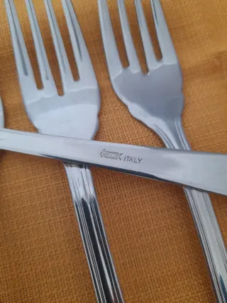 4 Tenedores Elegantes Inox