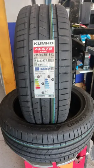 225/45 R18 95Y KUMHO ECSTA SPORT PS72