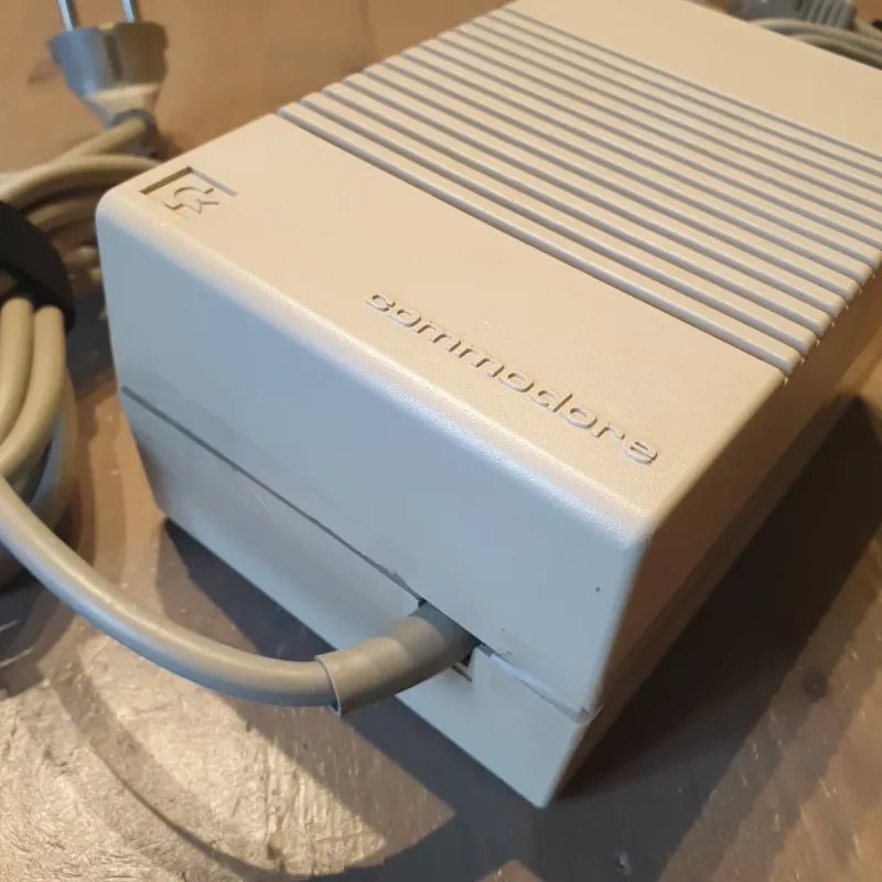 Alimentador Commodore C128 - Para Probar - R6 afbeelding 2