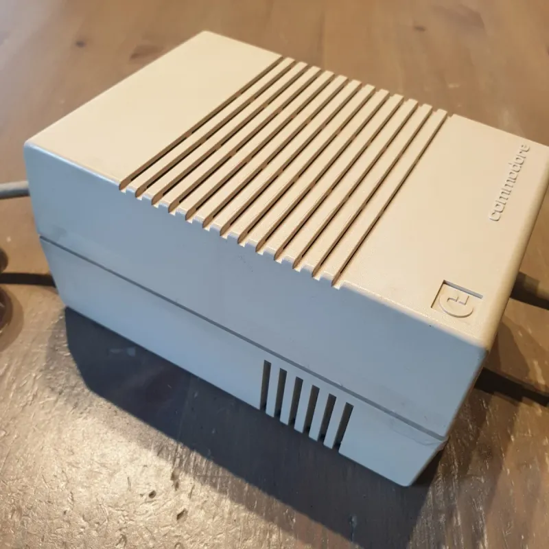 Alimentador Commodore C128 - Para Probar - R6 afbeelding 4