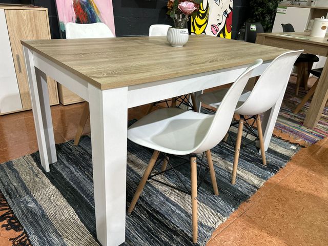 Mesa y 4 Sillas Comedor