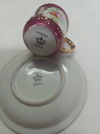 Chávena vintage de coleção com pires