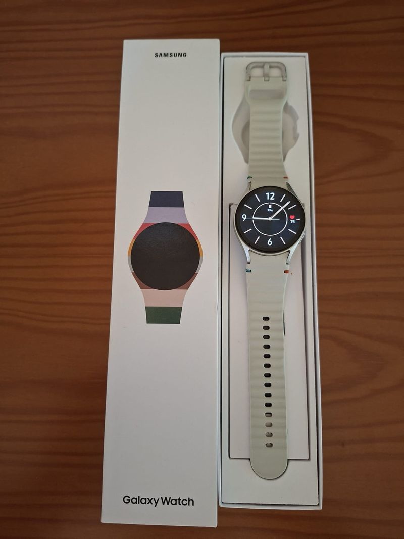 Samsung Galaxy Watch 7 40mm Beige/Plata