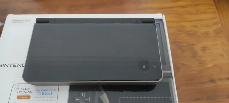 Nintendo DSi XL Negra afbeelding 2