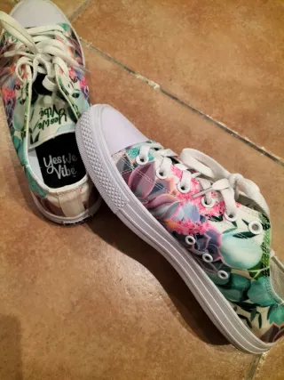 Zapatillas mujer estampadas