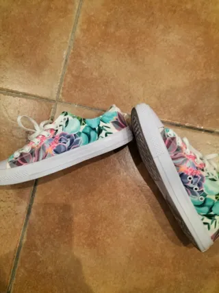 Zapatillas mujer estampadas