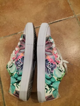 Zapatillas mujer estampadas