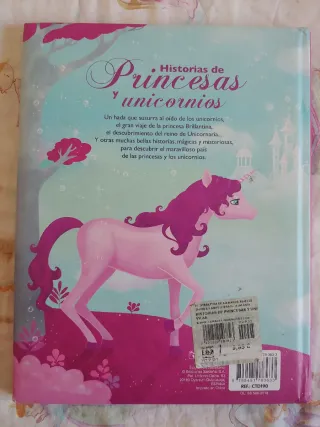 HISTORIAS DE PRINCESAS Y UNICORNIOS (Spanish Ed...