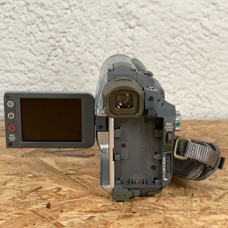 Videocámara Sony Handycam DCR-HC19E MiniDV afbeelding 3