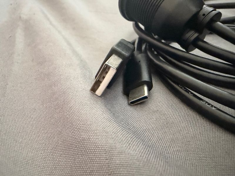 Pasacables Escritorio USB-A y USB-C afbeelding 2