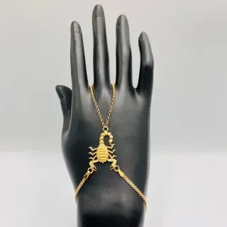 Pulsera Manita Escorpión 18K