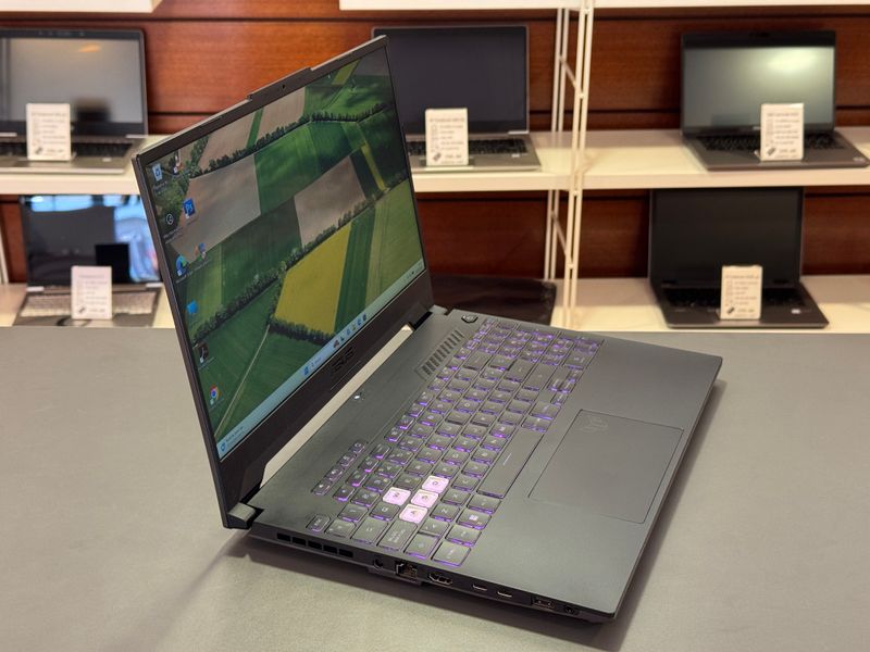 Portátil GAMING Asus TUF - GARANTIA afbeelding 2