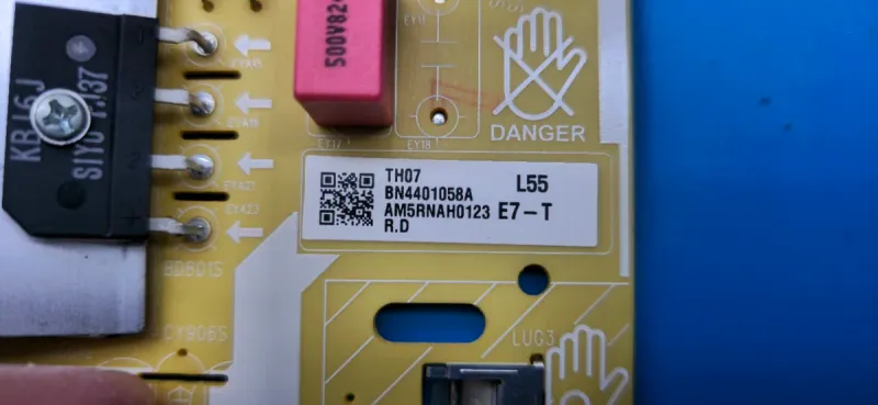 Fuente de Poder Samsung QE50Q60TAU afbeelding 6