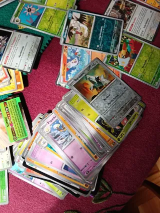 Lote de cartas Pokémon grande