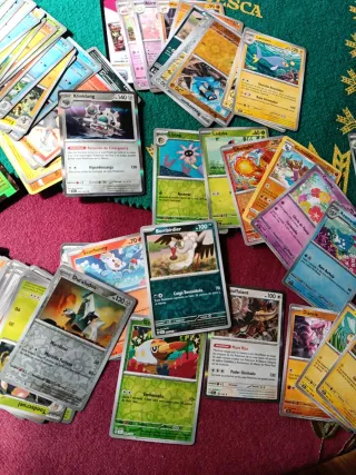 Lote de cartas Pokémon grande