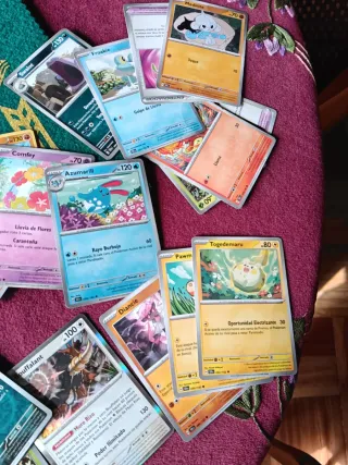 Lote de cartas Pokémon grande