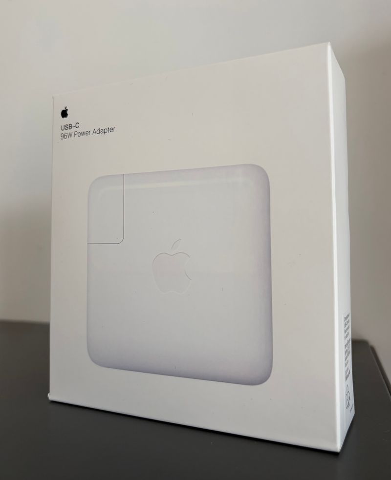 Cargador original Apple 96W 2026