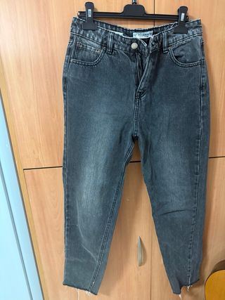 Mom Jeans Pull and Bear Gris
