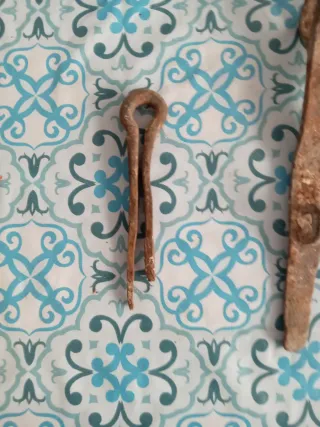 Herrajes antiguos de metal