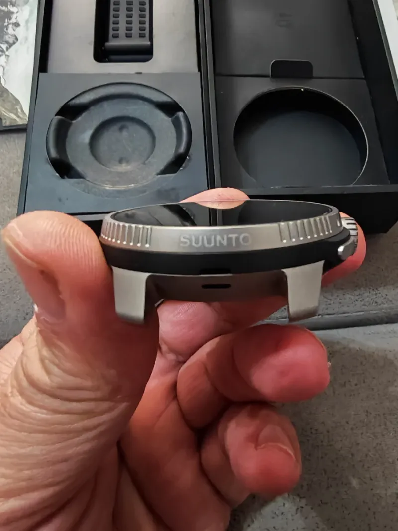 Suunto Race Titanium 49mm a estrenar + regalo afbeelding 3
