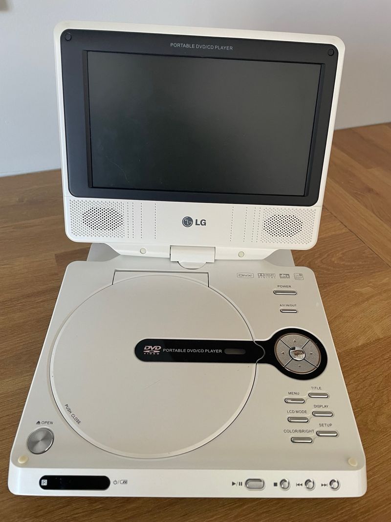 Reproductor DVD Portátil LG DP171