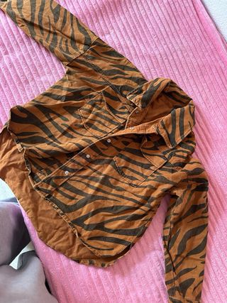 Chaqueta con estampado de cebra