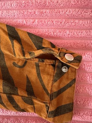 Chaqueta con estampado de cebra