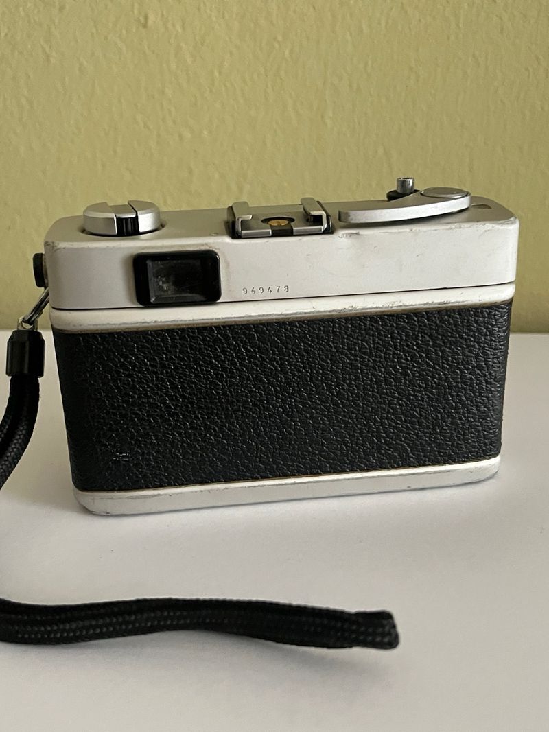 Konica C35 Cámara analógica afbeelding 2