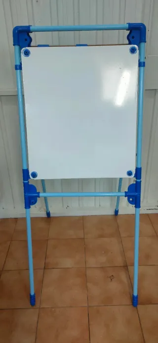 Pizarra infantil de pie