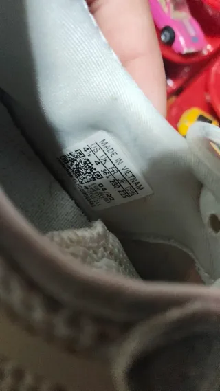 Zapatillas Adidas OZWEEGO Beige/Blanco