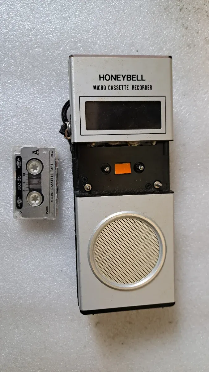 Grabadora de Mini Cassette Honeywell afbeelding 2
